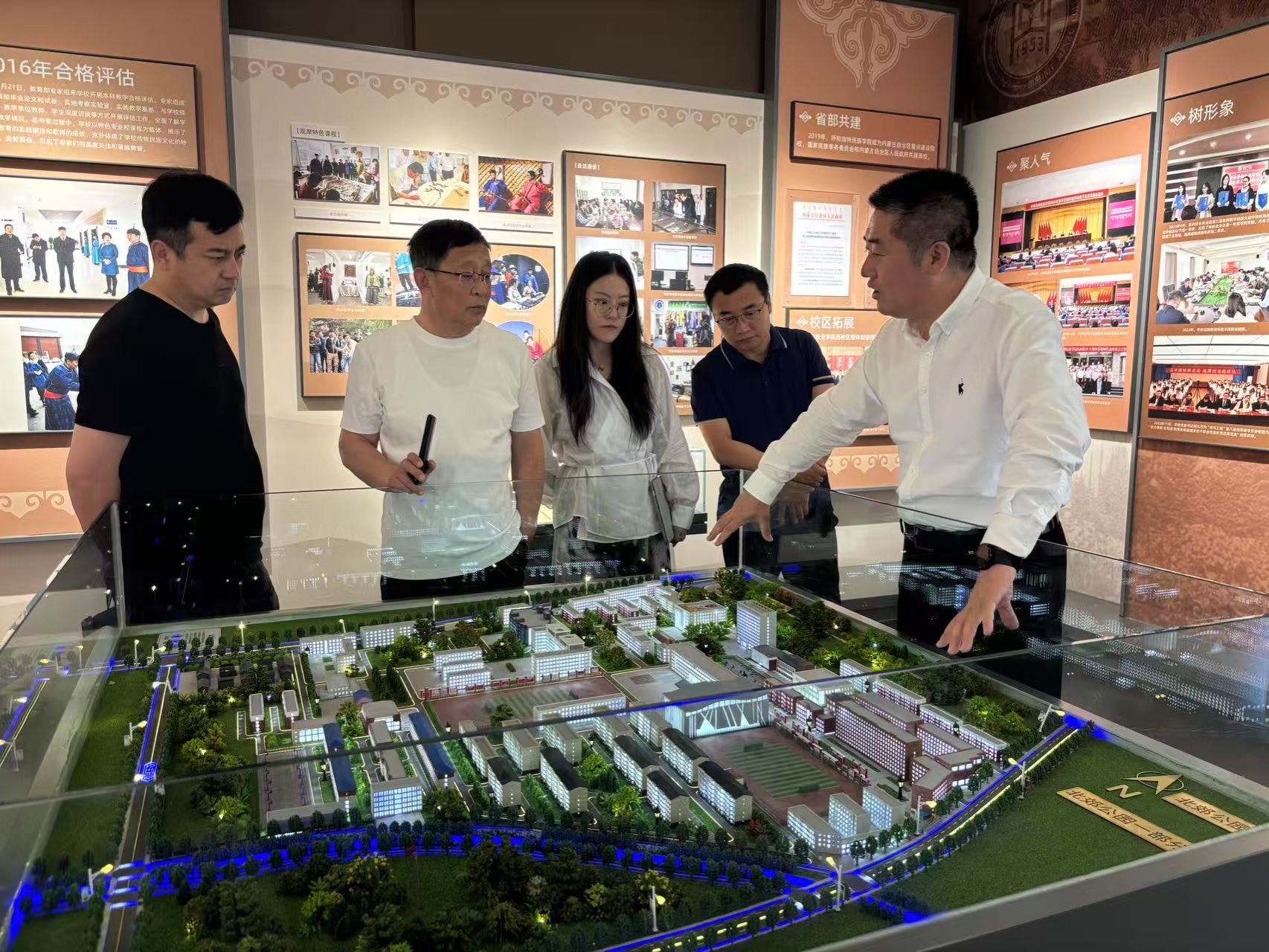 鄂尔多斯生态环境职业学院调研组来我５鞑榈餮