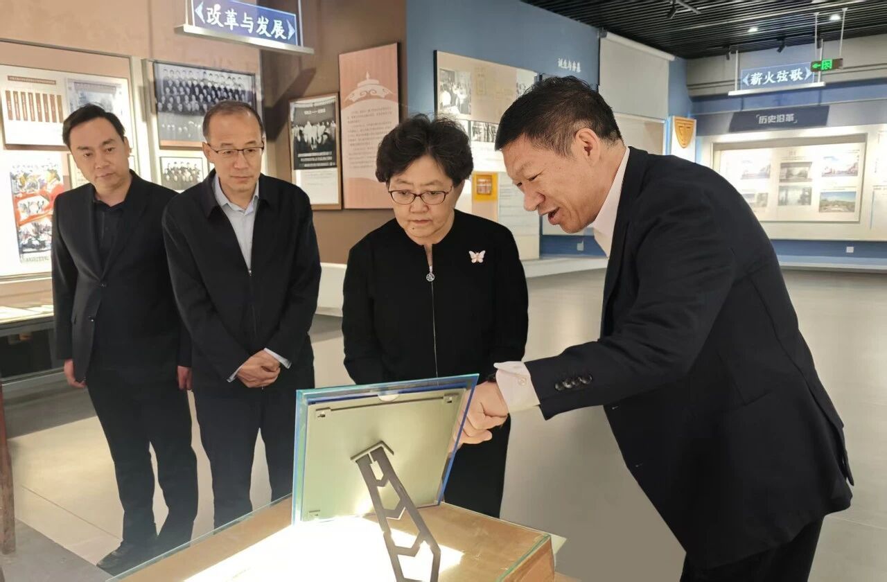 杨劼副主席来我校调研铸牢中华凯时尊龙人生就是博共同体意识教育工作